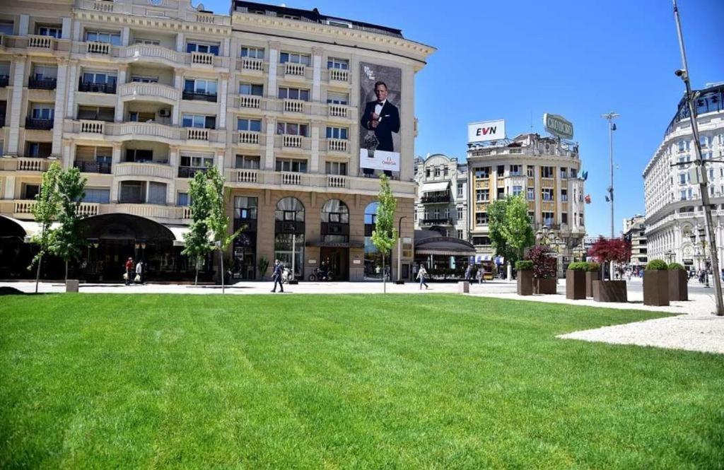 Hotel Room City Square With Great View No Parking Skopie Exterior foto